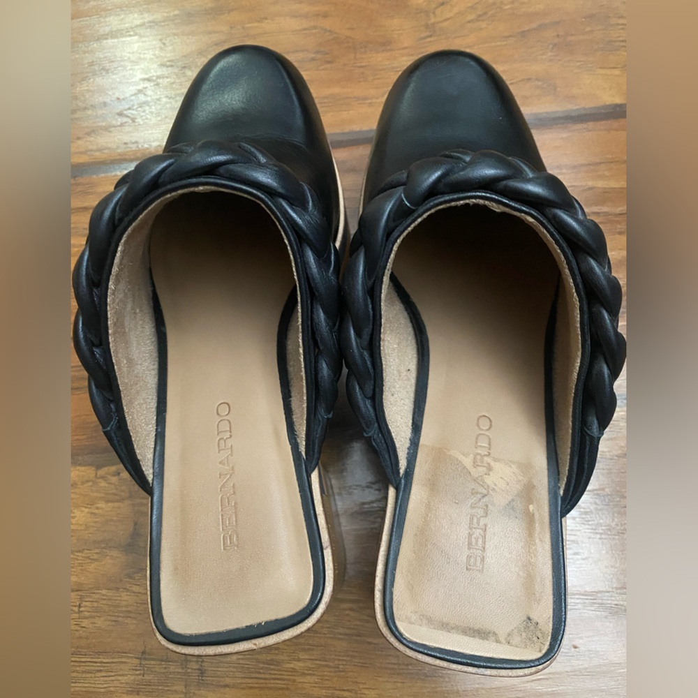 Bernardo Saffia Black Leather Mule Clogs Size 7.5 - Picture 6 of 9